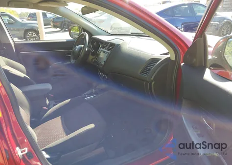 2019 Mitsubishi Outlander Sport 2.0 Es z USA, uszkodzony, nr VIN JA4AP3AU0KU00955